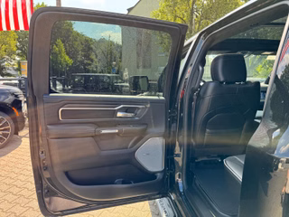 Dodge RAM 1500 Laramie Night AHK , Beifahrerdisplay - bilder 20