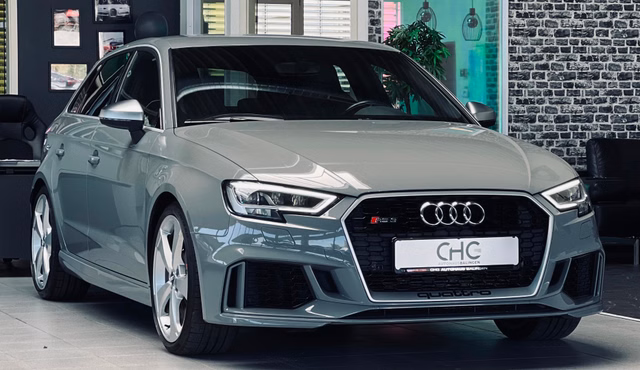 Audi RS3 Sportback 2.5 TFSI quattro|RS-SITZ.|KAMERA|M.RIDE Gebrauchtwagen Kaufen | EZ 10/2017 | Preis 44.990 €