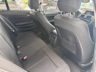 BMW 118 d Sport Line aut.  LED GSHD Navi PDC AHK SHZ - bilder 16