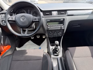 Skoda Rapid Spaceback Pano/SHZ/TÜV/Service/Bremsen Neu - foto 12