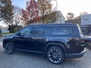 Jeep Wagoneer Series III 5.7 V8 HEMI eTorque Panoramadach + elektr. Trittbretter - foto 3