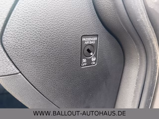 Volkswagen Golf VII Variant*2.HAND*BI-XENON*KLIMA*NAVI*TEMP - bilder 11