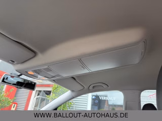 Volkswagen Touran Highline*2.HAND*KLIMA*NAVI*TEMPO*AHK*SHZ* - bilder 6