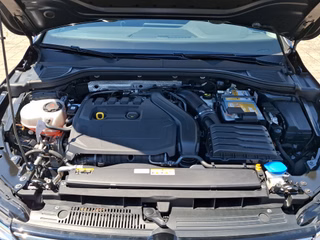 Volkswagen Golf VIII 1.5 eTSI Style DSG / KLIMA / NAVI / ACC / E-SITZE / LED-PLUS - bilder 12