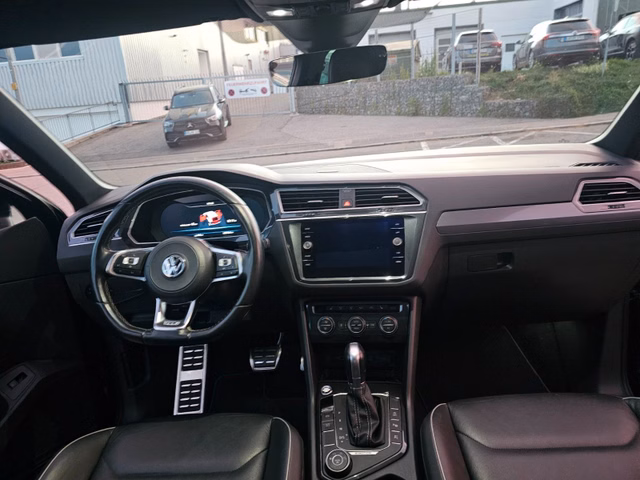 Volkswagen Tiguan Highline 4Motion*R-LINE*360°KAMERA*NAVI - foto 10