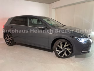Volkswagen Golf VIII Style 4Motion 4 J. Gar,IQ,KAM,Navi,APP