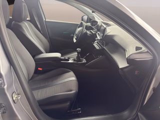 Peugeot 208 Allure Pack LED CarPlay Kamera ACC - foto 9