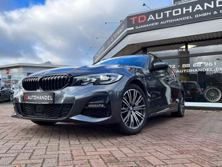 BMW 330 i M Sport AHK/Pano/Live Cockpit - photo 1
