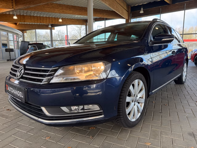 Volkswagen Passat Variant Comfortline BlueMotion AHK schwenkbar, SH, PDC, Service neu Gebrauchtwagen Kaufen | EZ 12/2012 | Preis 6.050 €
