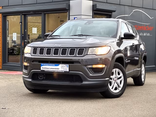 Jeep Compass Sport FWD KAMERA|TEMP|DAB|SPURHALTE Used vehicle for sale | First registration 04/2018 | Price 12.490 €