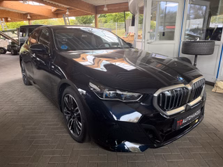 BMW i5 40 eDrive M Sport Panoramadach, 360°, Driving & Park Assistant - foto 3