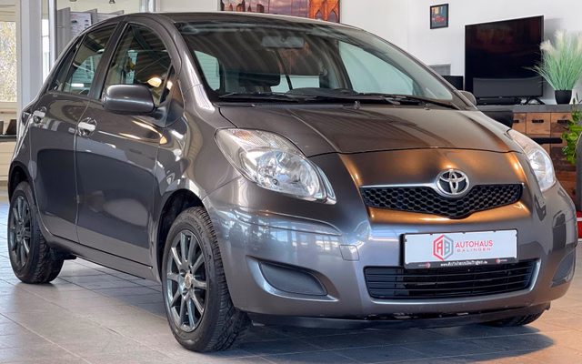 Toyota Yaris 1.0 VVT-i Cool |PDC|MFL|KLIMA|ALU|5-Türer Gebrauchtwagen Kaufen | EZ 03/2011 | Preis 1.990 €