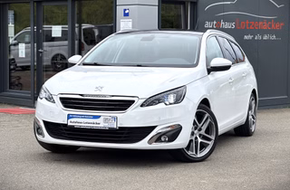 Peugeot 308 SW Allure Pano AHK NAVI PDC 8-Fach ALU Used vehicle for sale | First registration 02/2016 | Price 10.990 €