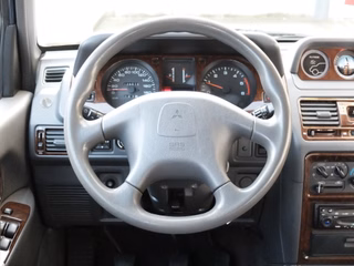 Mitsubishi Pajero TD Classic 2500 aus 2.Hand orig. 128 Tkm - photo 17