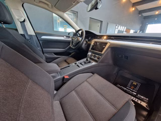 Volkswagen Passat Comfortline*Automatik*Navi*BMT*69.000 km* - bilder 3