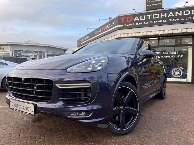 Porsche Cayenne GTS Pano / 1 Hand/ 360 kam/ Sport-Chrono-Paket/ 1. Hand/ Voll Gebrauchtwagen Kaufen | EZ 01/2017 | Preis 63.990 €