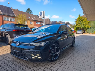 Volkswagen Golf 8.5 2.0 TSI 195 kW GTI PANO,HUD,360,DCC,H&K