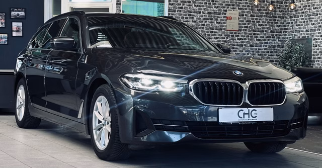 BMW 520d xDrive 1.HD|STHZ|AHK|KAMERA|LK+SHZ|NAVI|LED| Gebrauchtwagen Kaufen | EZ 06/2021 | Preis 26.000 €