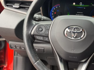 Toyota Corolla Sports Tou. Hybrid Team D/Standheizung - bilder 20