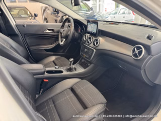 Mercedes-Benz GLA 180 6-Gang - nur 61 tkm - PANO KAM STANDHEIZ - photo 12