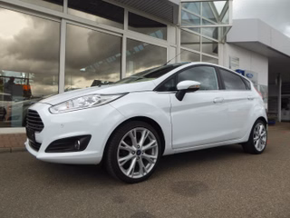 Ford Fiesta Titanium/Automatik/Rfkamera/Key-Free/Tempomat - bilder 1