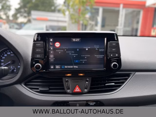 Hyundai i30 cw Trend*1.HAND*KLIMA*NAVI*SPUR*SHZ*KAMERA* - foto 16