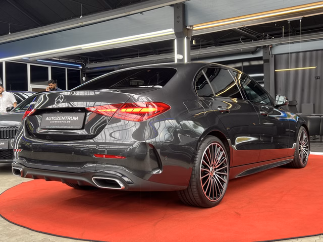 Mercedes-Benz C 300 d AMG-LINE/NIGHT PAKET/LED/SHZ/CARPLAY/PDC+KAM - foto 9