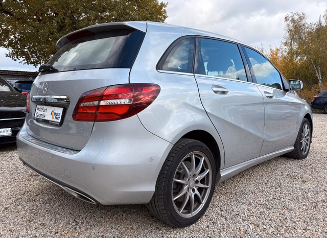 Mercedes-Benz B 220 4Matic Navi*Pano*Kamera*ACC*SitzHz.*1.Hand - foto 4