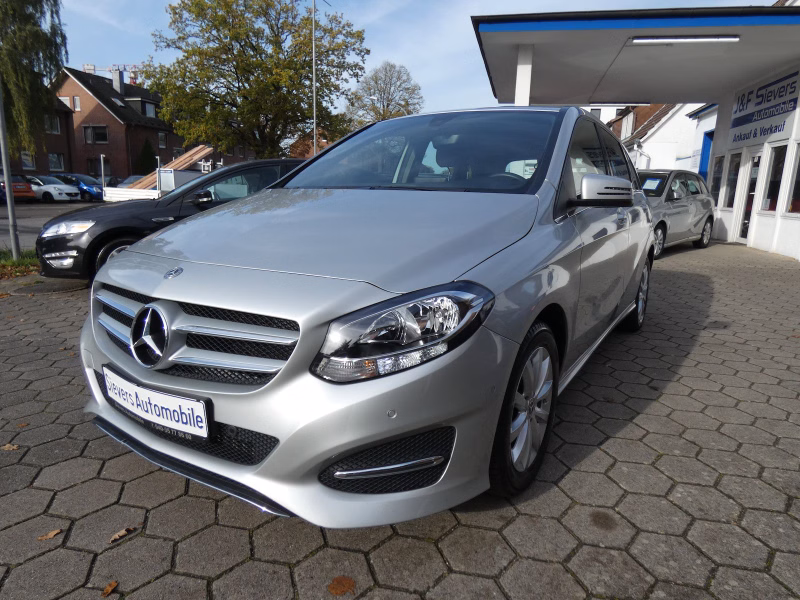 Mercedes-Benz B 180