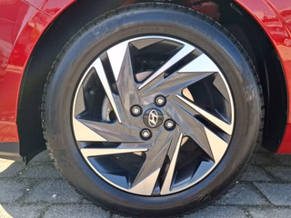 Hyundai i20 Pue 1.2 KLIMA / PDC / ALU-16-ZOLL / METALLIC - foto 13