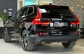 Daumennagel 5 - Volvo XC60 B4 Momentum Pro AWD XENIUM Mild-Hybrid