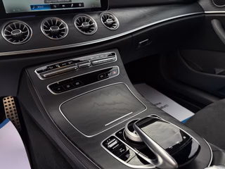 Mercedes-Benz E 220 d Night Pak.Tempo LED Apple Car. Scheckheft - foto 30