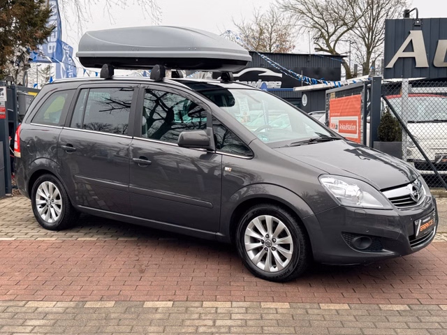 Opel Zafira - foto 1