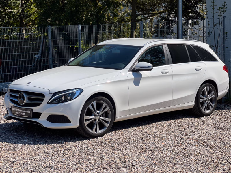 Mercedes-Benz C220dT *9-GANG*LED*DISTRONIC*NAVI*AHK*SHZ*18'