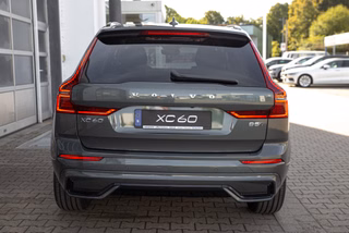 Volvo XC60 B5 Plus Dark AWD Head-up-Display*Schiebdach*360°Kamera*Totwinkel*Sitzheizung vo.+hi.* - foto 5