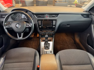 Skoda Octavia Combi Style DSG/AHK/TEMPOMAT/PDC/LED/SUNSET - foto 13