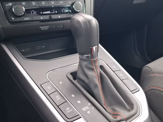 SEAT Arona 1.5 TSI FR DSG / NAVI / ACC / KAMERA / SITZHEIZUNG - bilder 8