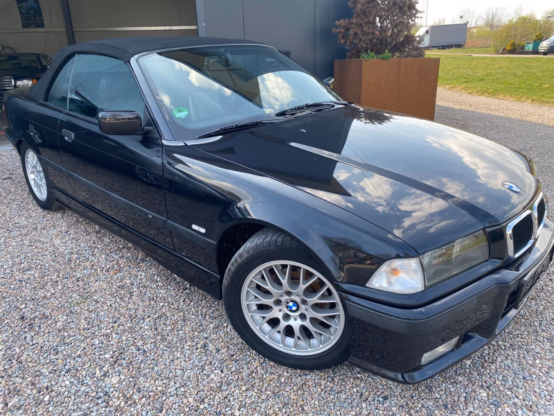 BMW 320 i Cabrio M-Technik 1. Hand Original33500KM i  1.