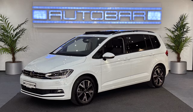 Volkswagen Touran 2.0TDI DSG 7SITZE PANO STHZ AMBIENTE RFK Gebrauchtwagen Kaufen | EZ 10/2024