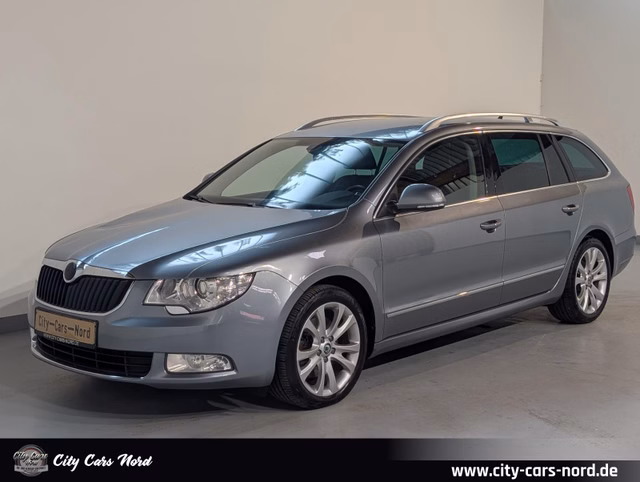 Skoda Superb Combi Elegance AHK+SHZ+LEDER+MEMORY+TEMPO Used vehicle for sale | First registration 04/2010 | Price 6.999 €
