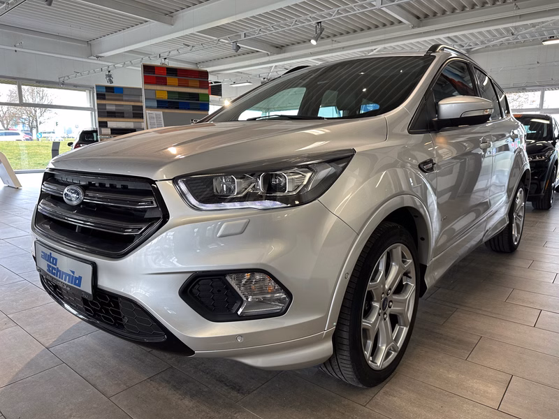 Ford Kuga ST-Line 4x4 AWD Panorama + AHK + Standheizung