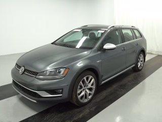 Volkswagen Golf Used vehicle for sale
