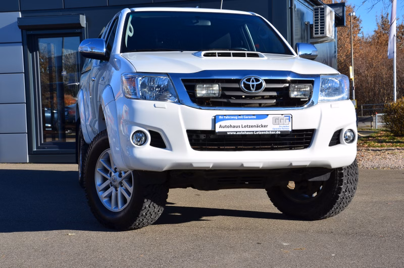Toyota Hilux 4x4 LKW-Steuer | höher | AHK Maul+Kugel