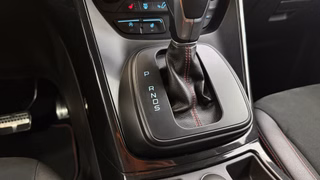 Ford Kuga ST-Line  AUTOMATIK SHZ CAM NAVI - foto 14