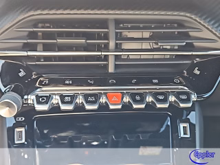 Peugeot 2008 Allure 130 EAT8 GT Line AHK Kamera Navi ACC - foto 5