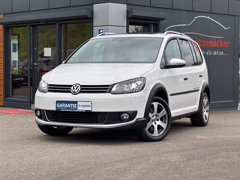 Volkswagen 1,4 TSI Cross Touran 7-Sitz,Pano,Autom,Navi,Xen,SH