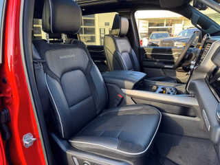 Dodge RAM Laramie Night Premium + 3 Jahre Garantie AHK + elekr. Heckklappe + Beifahrerdisplay - bilder 30