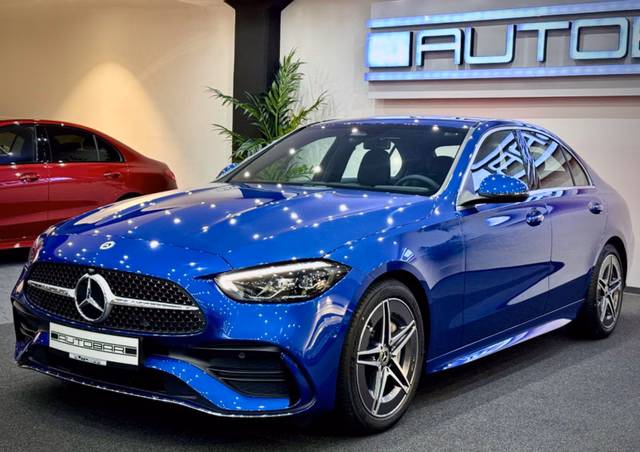 Mercedes-Benz C 180 AMG-LINE  AMBIENTE LEDER LED Mwst. Gebrauchtwagen Kaufen | EZ 01/2024