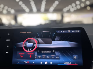 BMW 218 Active Tourer M-SPORT PANO HUD 360 MASSAGE H&K - bilder 19