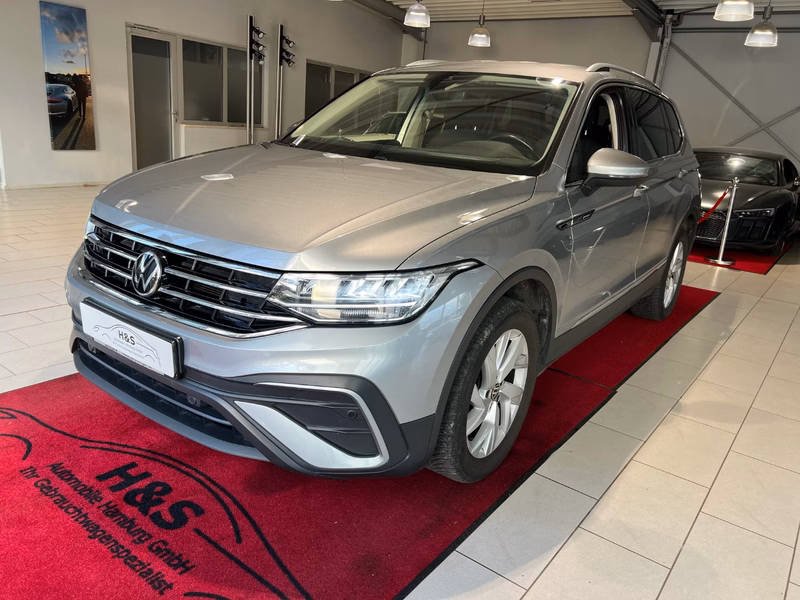 Volkswagen Tiguan Allspace Life*7sitzer*AHK*NAVI*ACC